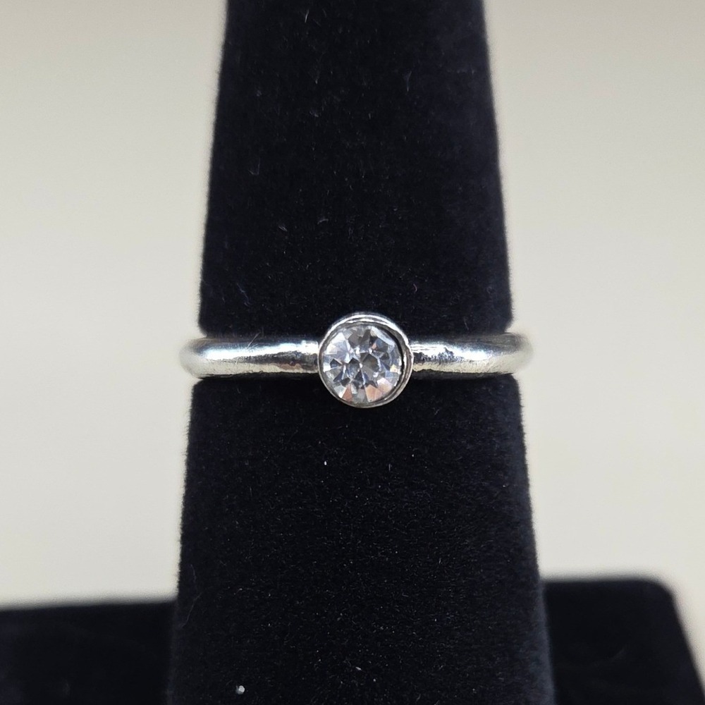 Silver Tone Bezel Set Clear Round Solitaire Minimalist Stacking Ring‎ Size 7.5